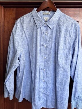 L.L. Bean Women’s  Light Blue Floral Patterned Wrinkle-Free Blouse